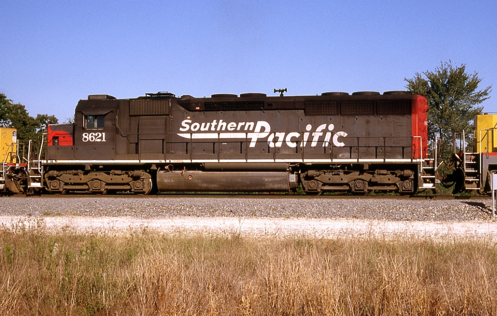 SP 8621 on WB train to Englewood